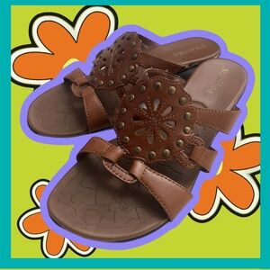 Size 8 Genuine Leather St. John’s Bay Sandals